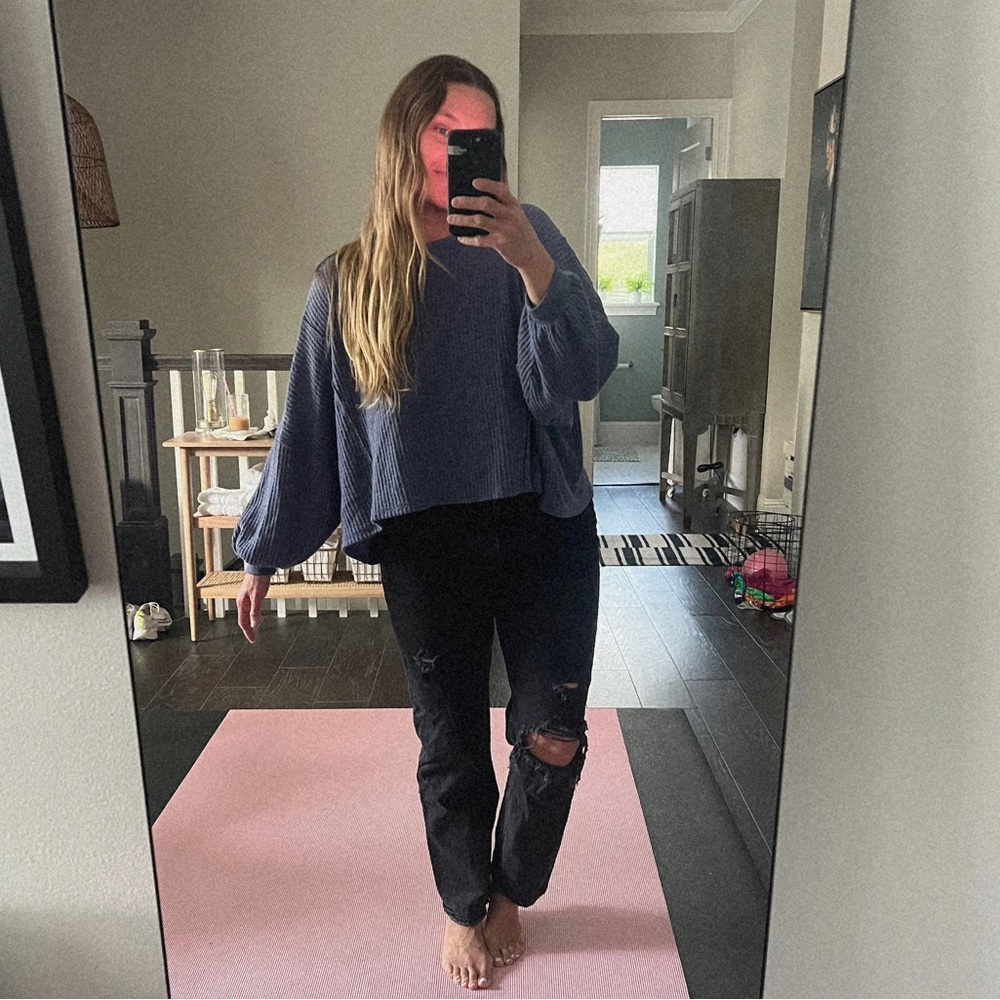 Free People Balloon Sleeves Purple Sweater